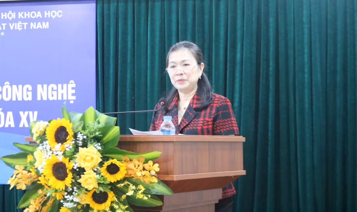 VUSTA lay y kien cua tri thuc truoc ky hop thu 6, Quoc hoi khoa XV-Hinh-5