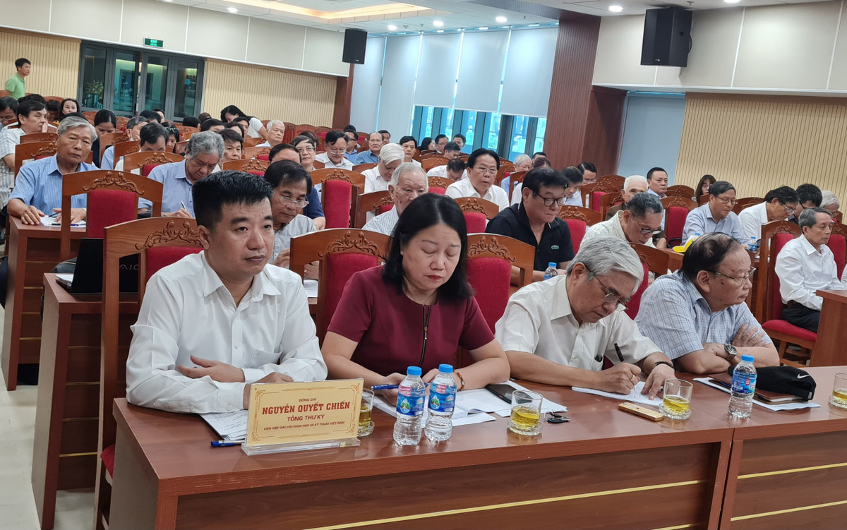 VUSTA lay y kien cua tri thuc truoc ky hop thu 6, Quoc hoi khoa XV-Hinh-4