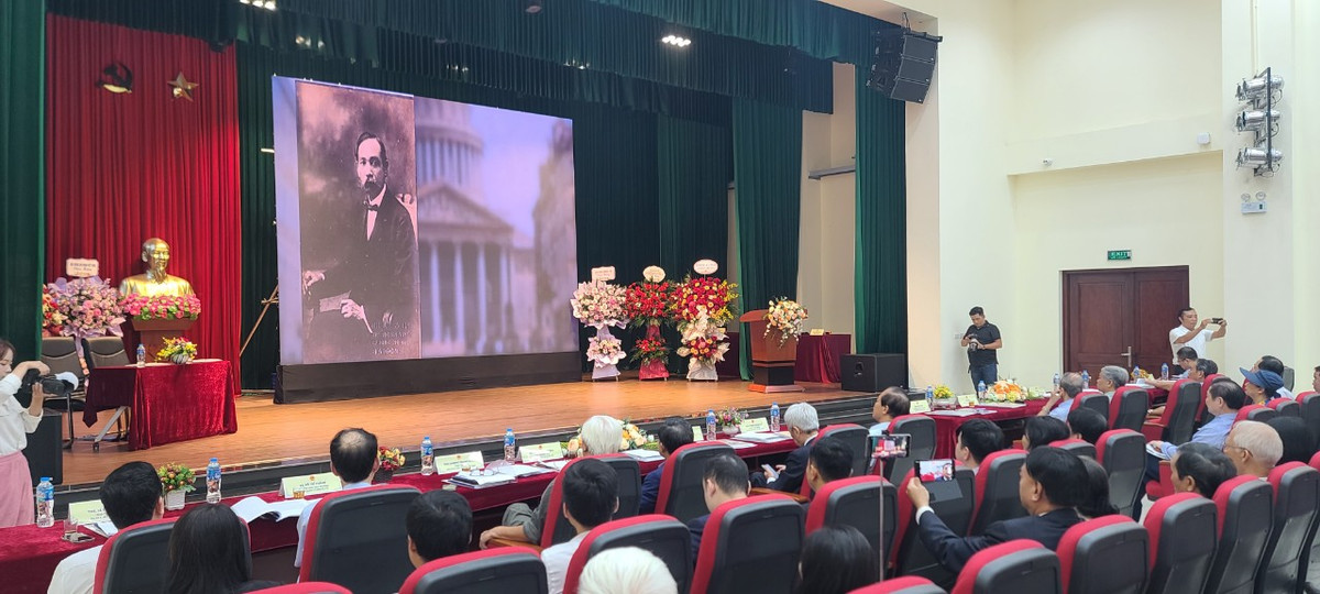 Luat su Phan Van Truong: Tron ven tam guong mot tri thuc tien phong