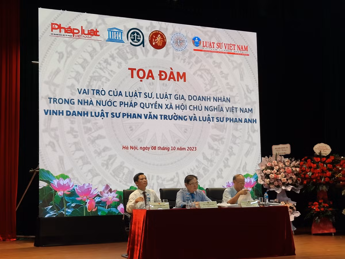 Luat su Phan Van Truong: Tron ven tam guong mot tri thuc tien phong-Hinh-2