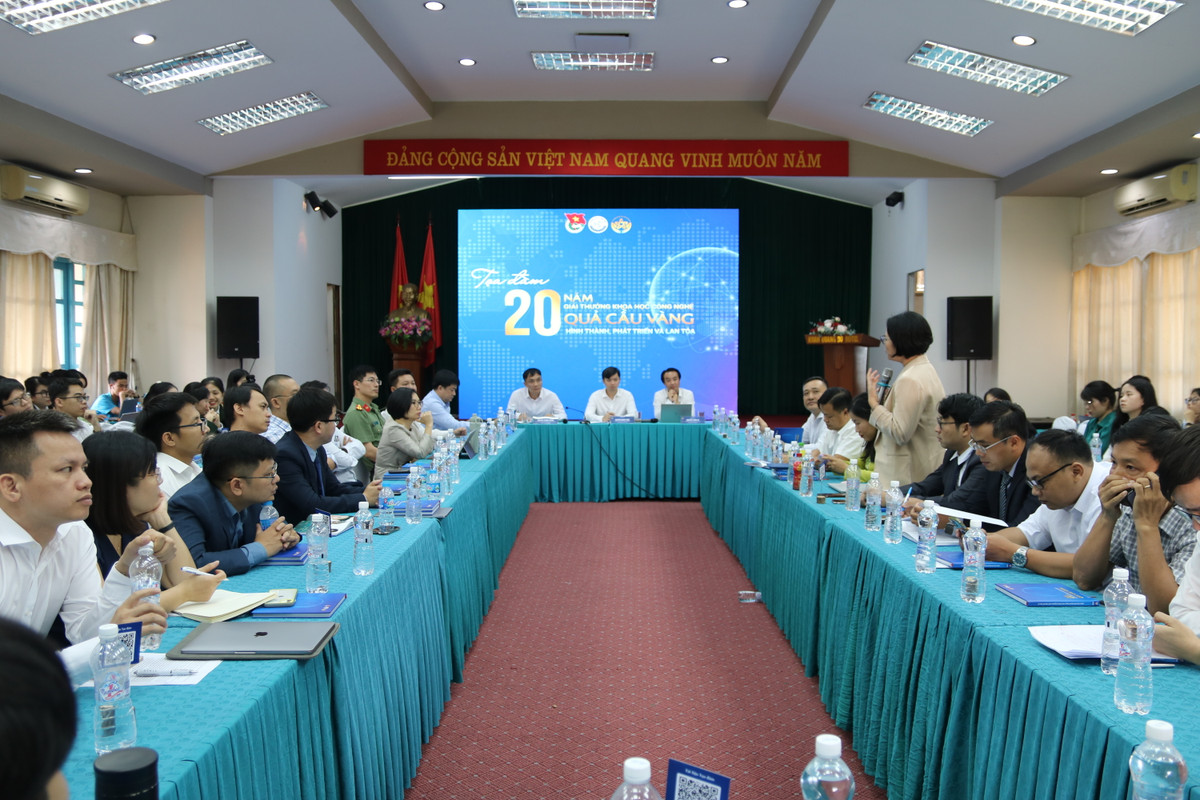 20 nam giai thuong Qua Cau Vang – ton vinh tai nang tre xuat sac