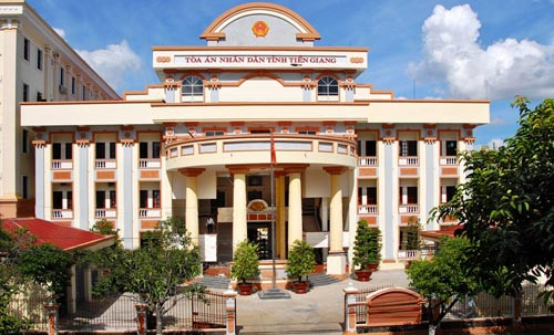 Vu chai Number 1 co ruoi: Bi can doi dien 20 nam tu