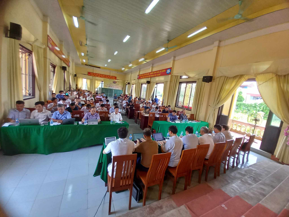 Hải Dương: Nỗi lo của 19 hộ xã Cẩm Hưng sinh sống dưới đường điện 220 kV - Hình 5 Hai Duong: Noi lo cua 19 ho xa Cam Hung sinh song duoi duong dien 220 kV-Hinh-5