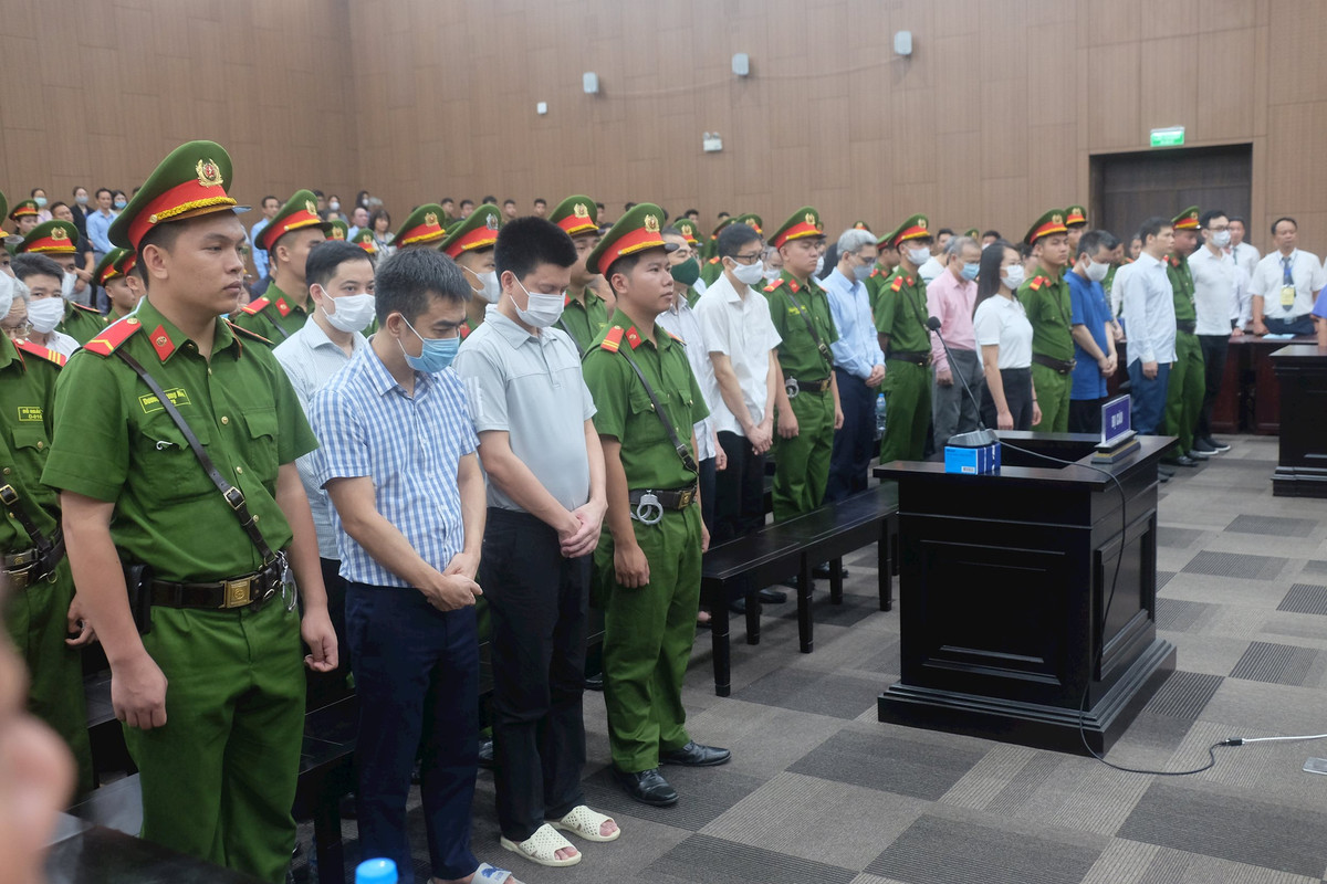 Chi tiết mức án 54 bị cáo vụ “chuyến bay giải cứu”: 4 án tù chung thân Chi tiet muc an 54 bi cao vu “chuyen bay giai cuu”: 4 an tu chung than