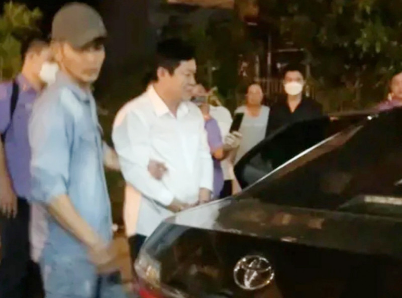 Cựu Phó Chánh án TAND Bạc Liêu đòi tiền, nhiều lần quan hệ nữ bị cáo Cuu Pho Chanh an TAND Bac Lieu doi tien, nhieu lan quan he nu bi cao