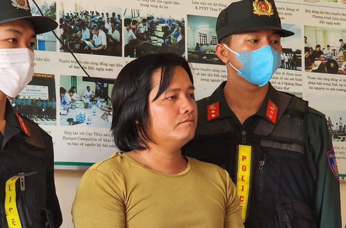 Văn Thế Sự (Cọp Bãi Bổn): Ngày 1/6, Công an tỉnh Kiên Giang cùng Cục Cảnh sát hình sự Bộ Công an bắt giữ Văn Thế Sự (biệt danh "Cọp Bãi Bổn", SN 1988, ấp Bãi Bổn, xã Hàm Ninh, TP Phú Quốc) cùng đồng bọn để điều tra về hành vi giết người. Cọp Bãi Bổn cầm đầu băng nhóm manh động, liều lĩnh chuyên hoạt động tổ chức đánh bạc bằng hình thức đá gà, lắc tài xỉu, giải quyết tranh chấp chiếm đất trên địa bàn xã Hàm Ninh (TP Phú Quốc)