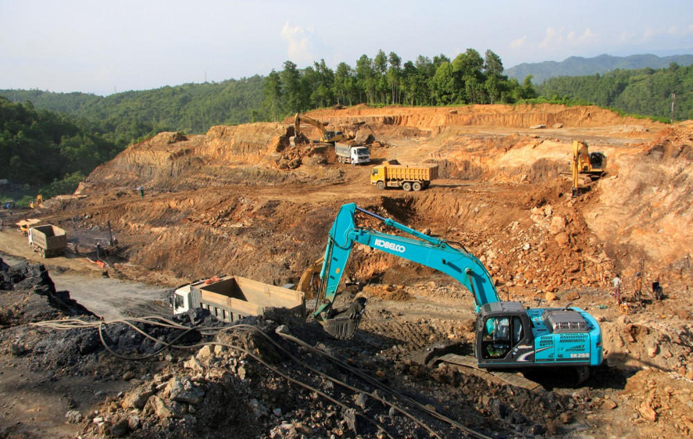 Cơ quan điều tra tạm giữ tổng số tiền hơn 184 tỷ đồng của Công ty Apatit Việt Nam nộp vào tài khoản tạm giữ của Cơ quan Cảnh sát điều tra Công an tỉnh Lào Cai để khắc phục hậu quả…