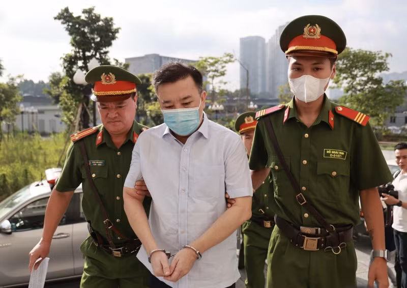 Bị cáo Chử Xuân Dũng - cựu Phó Chủ tịch UBND TP Hà Nội nhận hối lộ hơn 2 tỷ và đã khắc phục xong. 