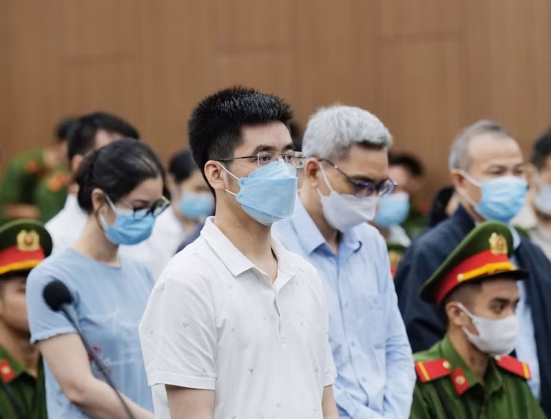 Chuyến bay giải cứu: Cựu điều tra viên Hoàng Văn Hưng lĩnh án chung thân - Hình 3 Chuyen bay giai cuu: Cuu dieu tra vien Hoang Van Hung linh an chung than-Hinh-3
