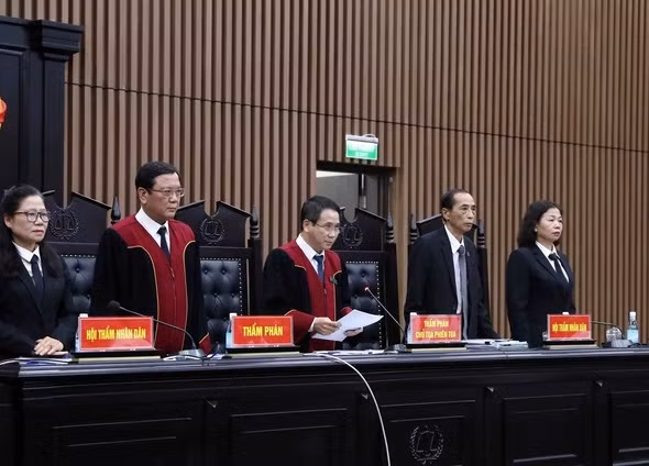 Chuyến bay giải cứu: Cựu điều tra viên Hoàng Văn Hưng lĩnh án chung thân Chuyen bay giai cuu: Cuu dieu tra vien Hoang Van Hung linh an chung than
