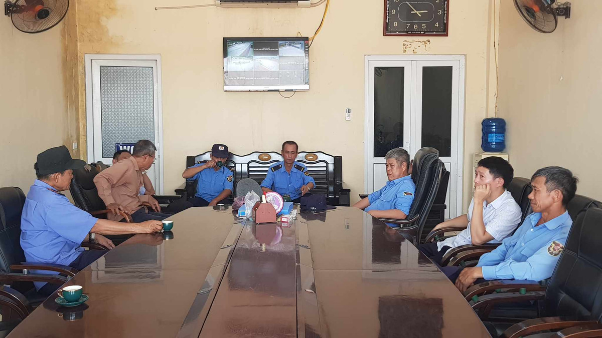 Hải Dương: Hàng chục cán bộ, công nhân Cty Bảo vệ Đông Hải 268 kêu cứu - Hình 3 Hai Duong: Hang chuc can bo, cong nhan Cty Bao ve Dong Hai 268 keu cuu-Hinh-3