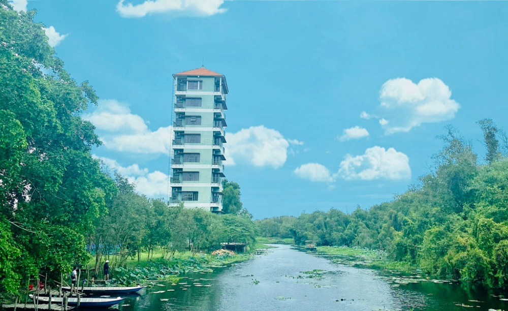 Check-in làng nổi Tân Lập với rừng tràm xanh mát bên dòng kênh - Hình 4 Check-in lang noi Tan Lap voi rung tram xanh mat ben dong kenh-Hinh-4