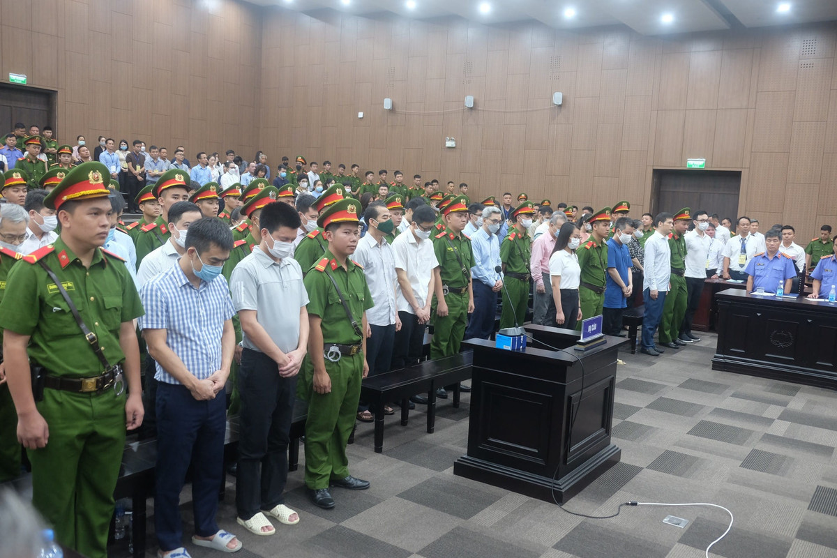 Chuyen bay giai cuu: Quyen loi cua khach da mua ve bay the nao?