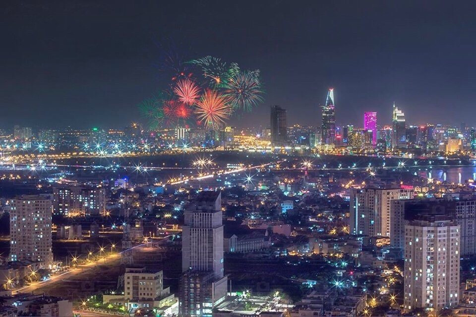 2.300 qủa pháo hoa tầm cao, 26.500 quả pháo tầm thấp và 97 giàn pháo hoa nghệ thuật ở TP HCM đã sẵn sàng cho đêm giao thừa Tết Canh Tý 2020.