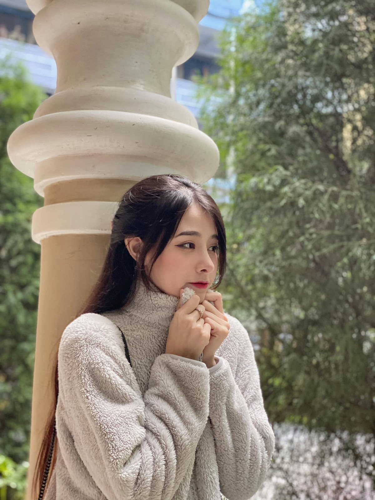 Sở hữu lượng fans không hề nhỏ sau ít năm nổi tiếng, Trần Bích Hạnh luôn không ngừng chăm chút cho hình ảnh của bản thân.