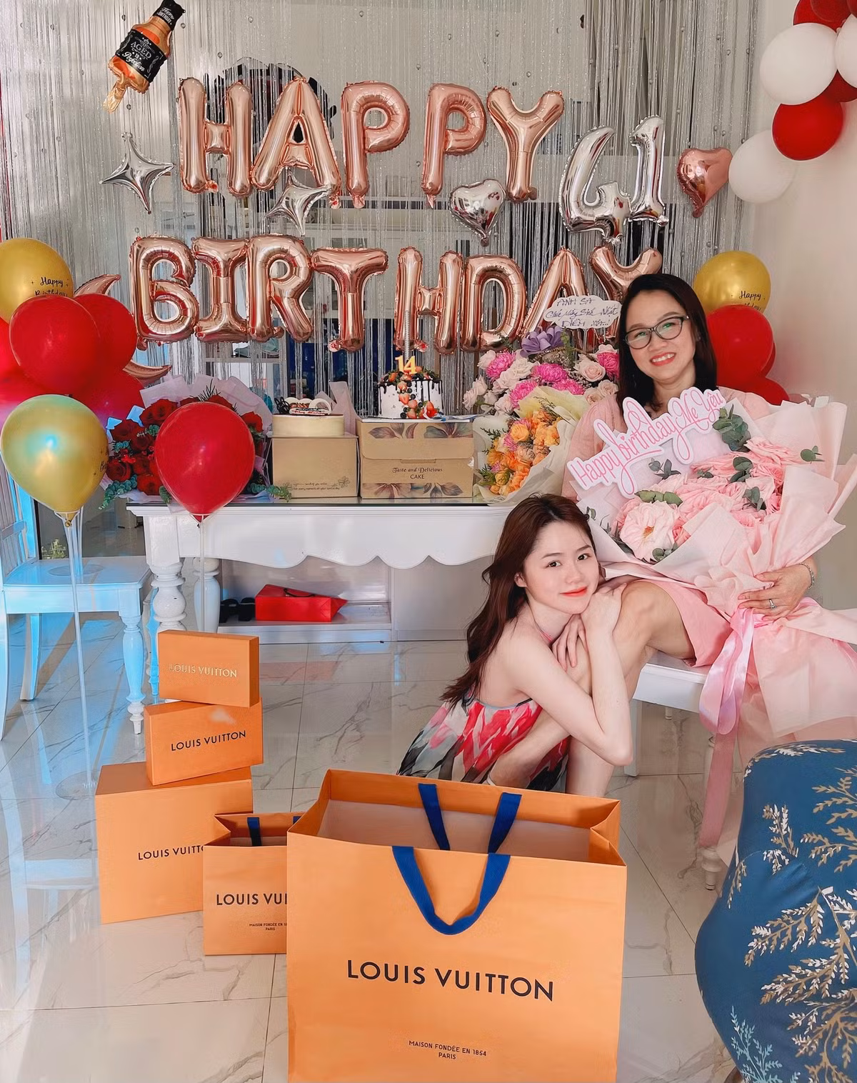 Sau chia tay, người yêu cũ Quang Hải đã có cuộc sống ổn định, mỗi người đều theo đuổi con đường riêng, sự nghiệp riêng của mình.