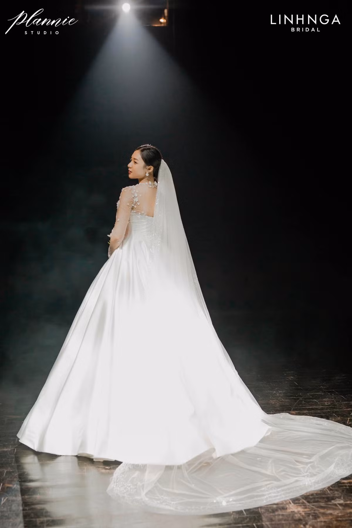 Phương Thảo được biết đến là một trong những MC trẻ nhất của Đài truyền hình Việt Nam.