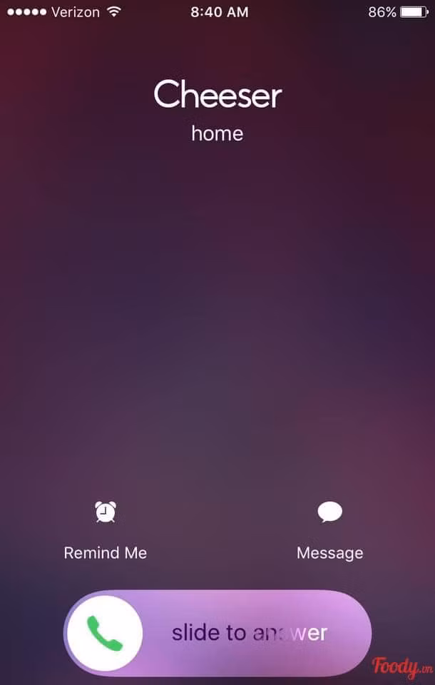 Khi đã trở nên thân mật và làm người yêu của nhau rồi thì chuyện đặt biệt danh cho "một nửa" trong danh bạ điện thoại là một việc hiển nhiên.