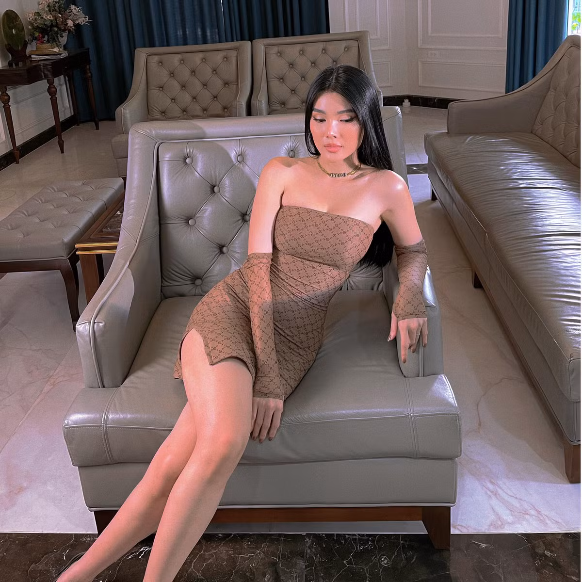 Xuất hiện trong chương trình Mẹ Chồng Nàng Dâu mới đây, Vòng Phối cho biết mẹ chồng cô cưng chiều cô hết mực, tuy nhiên vì sự khác biệt thế hệ mà cô nàng Phối Phối khó dung hòa được với mẹ chồng trong phương pháp chăm con nhỏ.