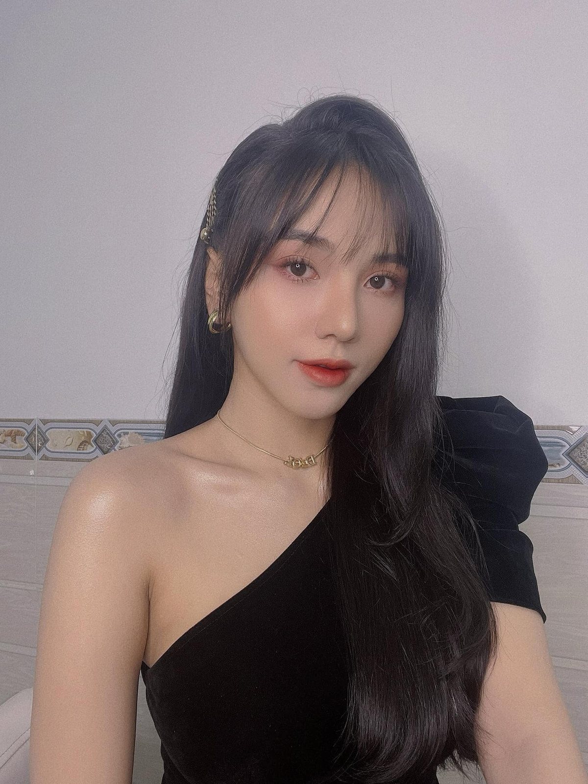 Gia Hân là một hot girl có tiếng trên MXH với số lượt theo dõi khá khủng.