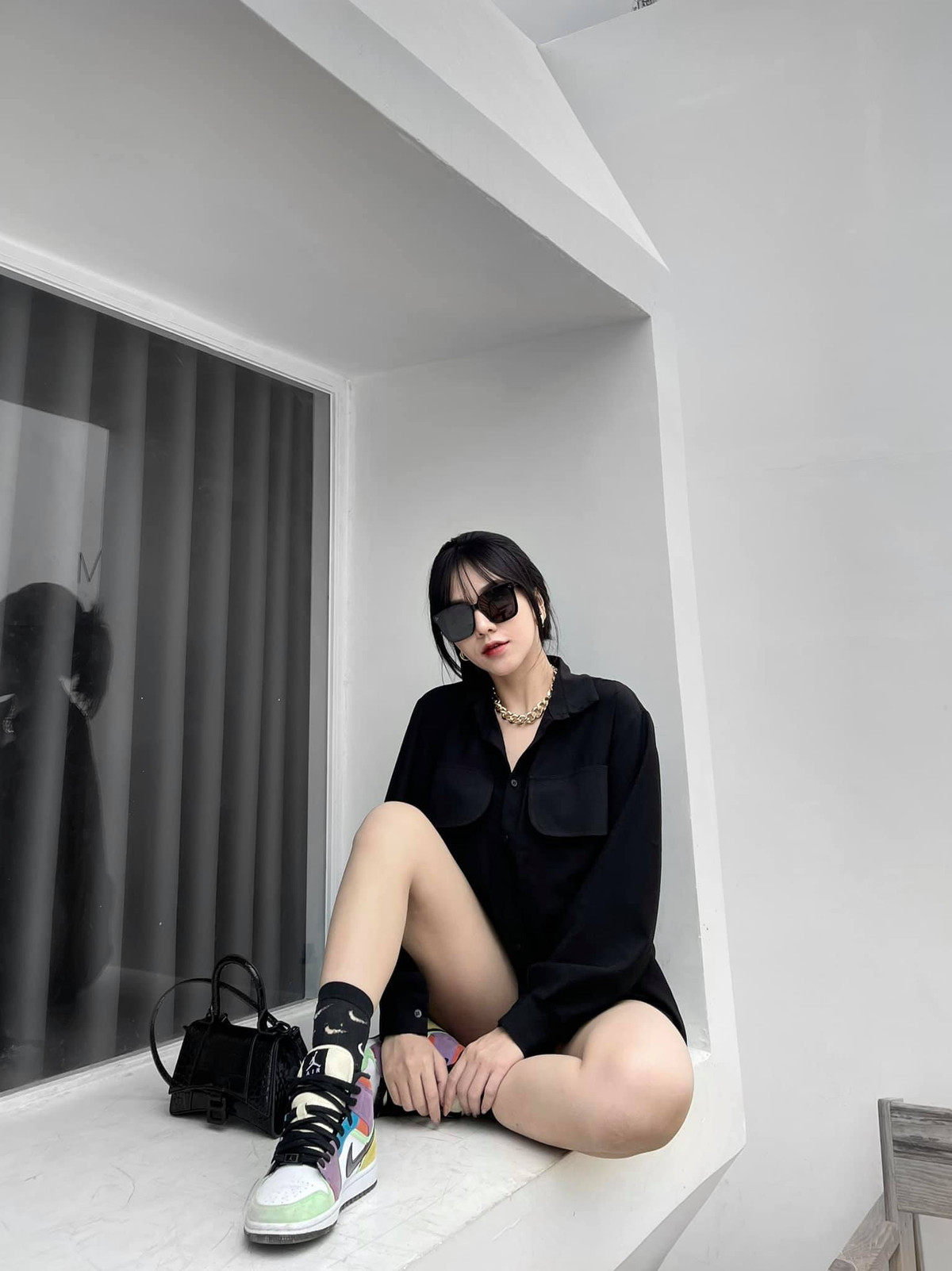 Gia Hân luôn đăng ảnh của Hoàng Đức kèm theo những lời ngọt ngào. Bản thân Hoàng Đức cũng chẳng ngại ngần công khai bạn gái cho cả thế giới được biết.