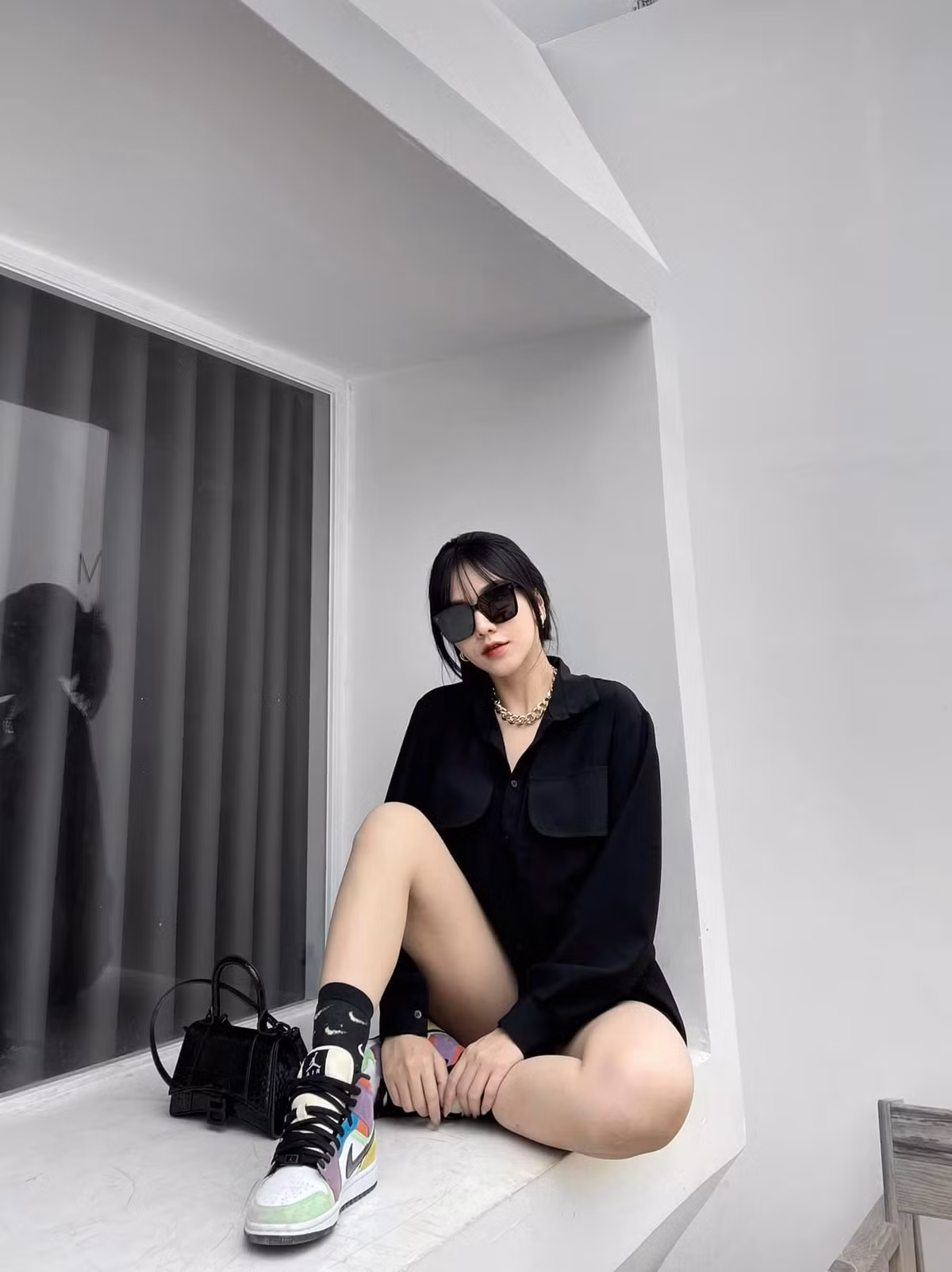 Gia Hân luôn đăng ảnh của Hoàng Đức kèm theo những lời ngọt ngào. Bản thân Hoàng Đức cũng chẳng ngại ngần công khai bạn gái cho cả thế giới được biết.