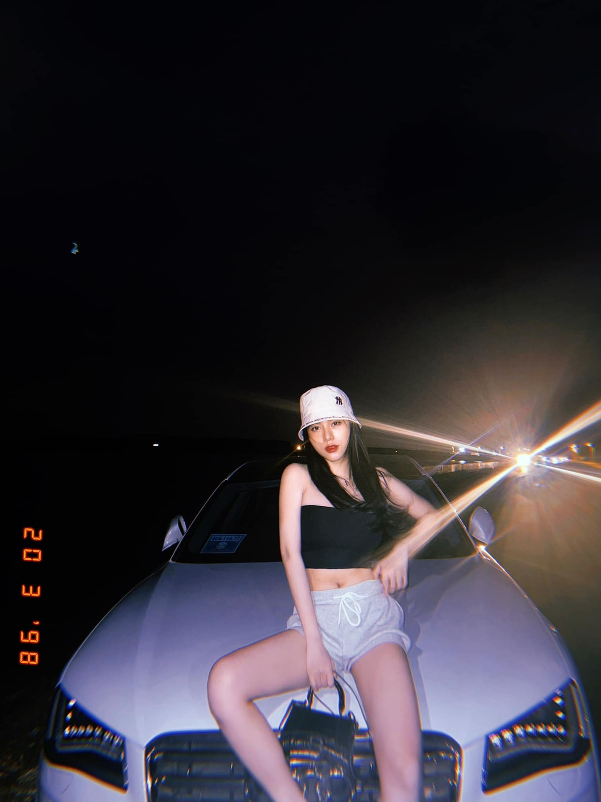 Cặp đôi yêu nhau đã lâu nhưng giữ kín chuyện tình cảm.