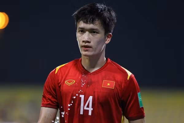 Một trong những người giúp ĐT Việt Nam có chiến thắng giòn giã 3-0 trước Malaysia trong khuôn khổ bảng B AFF Cup 2020 là cầu thủ Hoàng Đức.