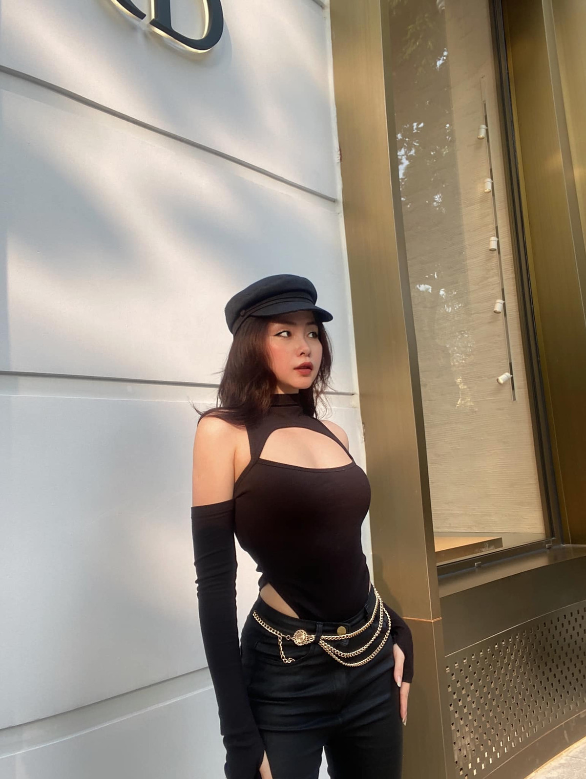 Việc nổi tiếng đem lại cho Thúy Quỳnh một số phiền phức. Tuy nhiên, cô nàng sẵn sàng gạt qua mọi rắc rối để được sống là chính mình.