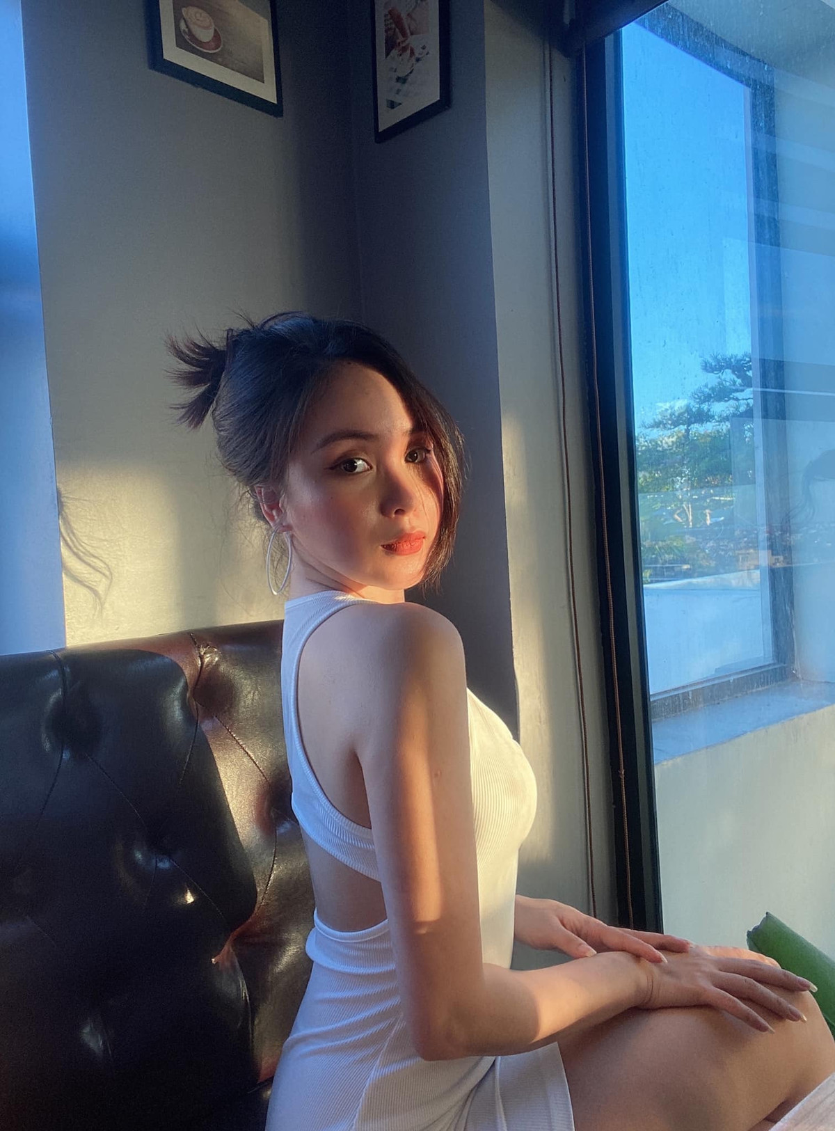 Ngoài đời, Thúy Quỳnh sở hữu thân hình phổng phao, vòng nào ra vòng nấy.