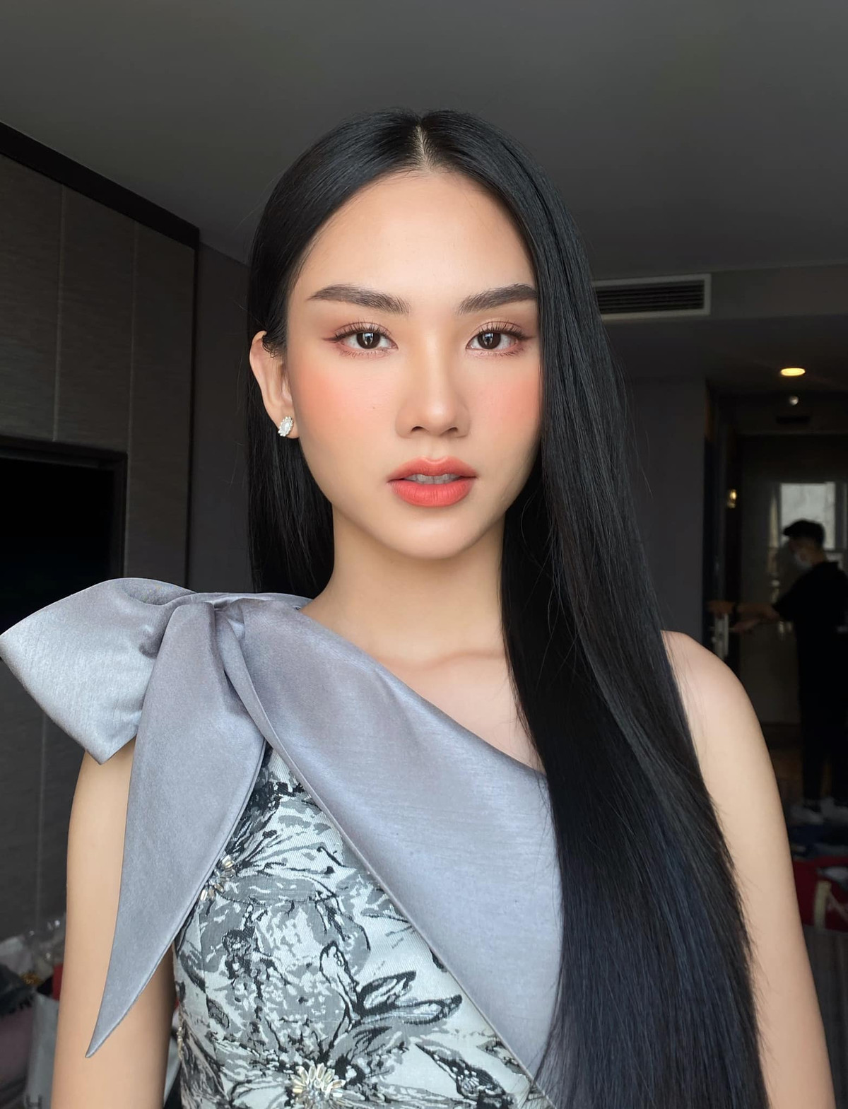 Ngay từ khi còn ngồi ghế nhà trường, Huỳnh Nguyễn Mai Phương đã đạt giải Nhì học sinh giỏi cấp tỉnh môn tiếng Anh 2016, giải Ba học sinh giỏi cấp tỉnh môn tiếng Anh 2017 và không ít lần nhận học bổng giá trị.