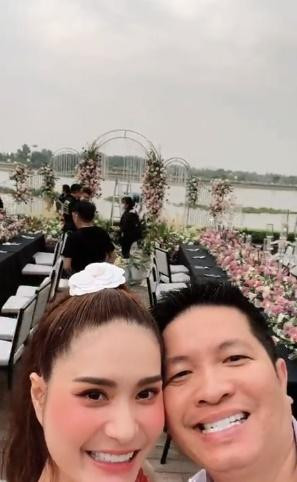 Bữa tiệc "sặc mùi tiền" của Đoàn Di Băng và chồng đại gia khiến netizen choáng váng bởi độ chịu chi không thua kém bất kì ai.