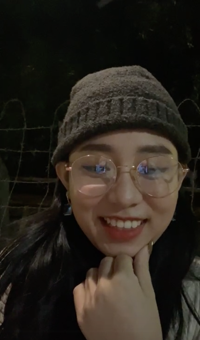 Trước những đồn đoán của cõi mạng, mới đây Minh Thu đã livestream lên tiếng đính chính. Cô khẳng định mình không hề mang thai mà chỉ là vì tăng cân và bị chiếc váy hại.