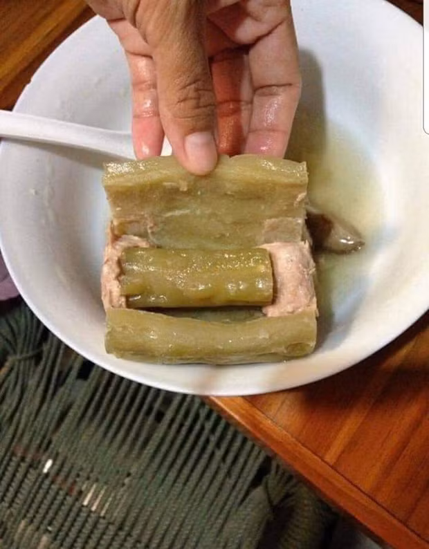 Còn đây là phiên bản mướp đắng nhồi thịt ''con nhà nghèo'' của 1 bạn sinh viên. Ảnh: Tổng hợp