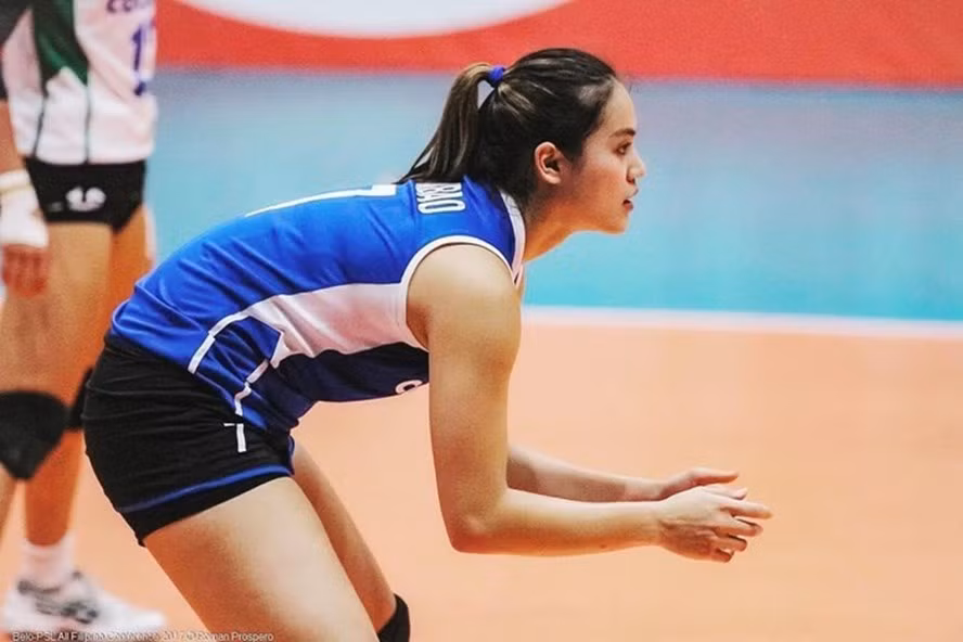 Ngoài sự nghiệp trên đấu trường nhan sắc, Gumabao còn là một vận động viên bóng chuyền chuyên nghiệp tại quê nhà.