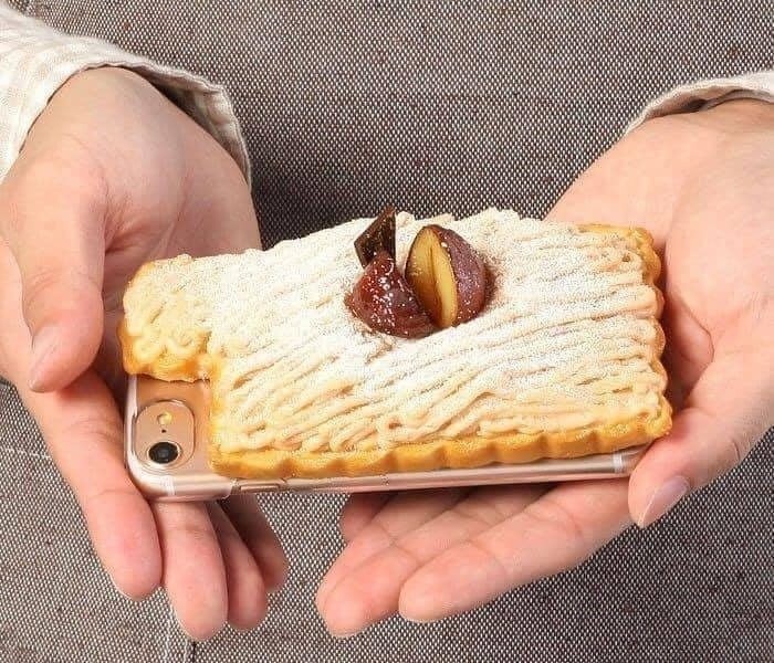 Trông không được hấp dẫn như các ốp lưng màu mè bên trên, thế nhưng món này nhìn ngon mắt không kém.