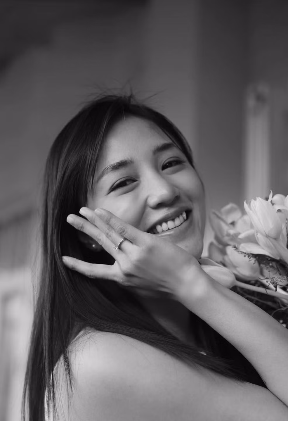 Bạn trai Salim tên Nguyễn Hải Long - là thiếu gia duy nhất của một tập đoàn may mặc lớn ở Việt Nam. Nhiều người đã gửi lời chúc đến Salim khi đã tìm được bến đỗ hoàn hảo cho mình. Ảnh: FBNV