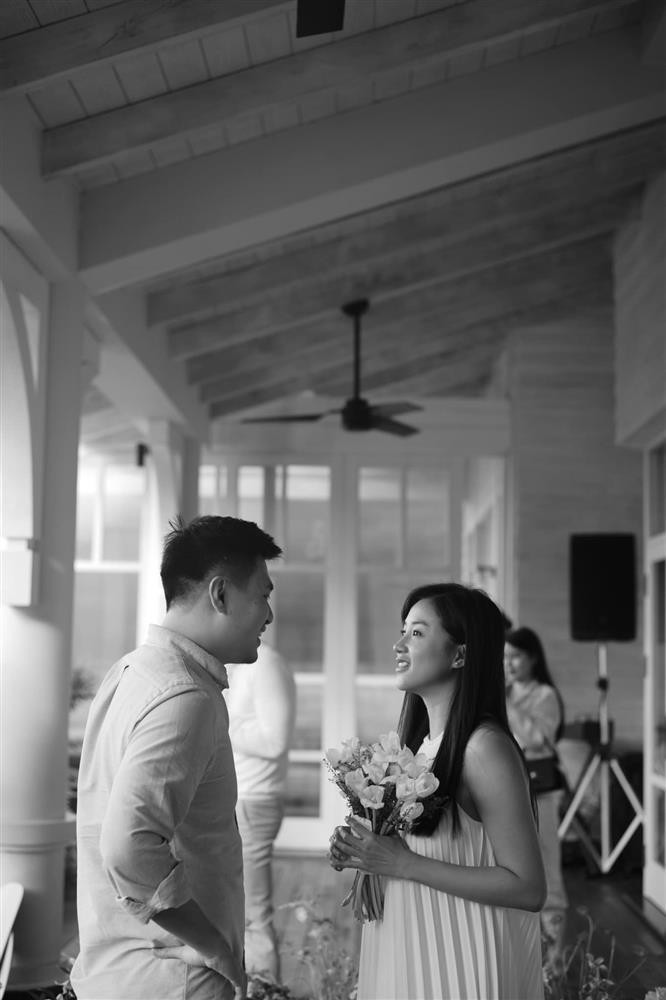 Sau 2 tháng công khai mối quan hệ, Salim đã gật đầu về chung một nhà với bạn trai.