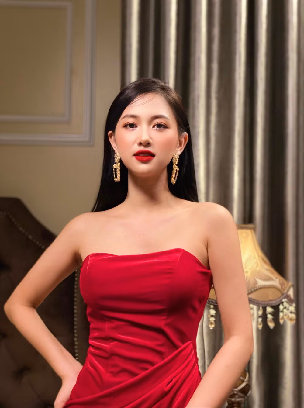 Khi được hỏi về dự định của bản thân trong tương lai, Thu Hương cho biết sắp tới có thể cô sẽ tiếp tục thử sức với nhiều dự án mới tuy nhiên vì tình hình dịch diễn biến khá phức tạp nên công việc của cô cũng tạm thời hoãn lại.