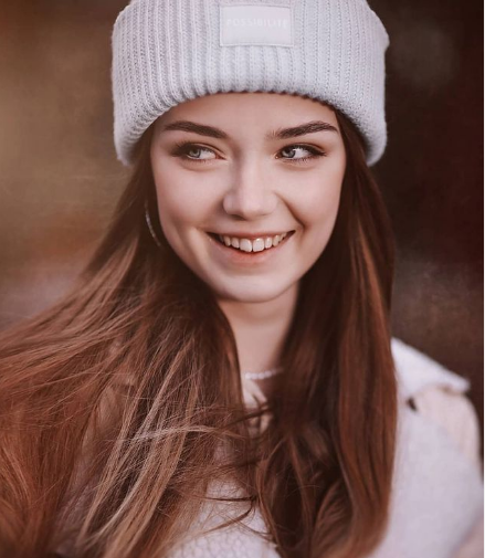 Người đẹp này hiện tại vẫn theo đuổi đam mê làm mẫu ảnh, cô thường xuyên đăng tải những hình ảnh chụp quảng cáo, làm người mẫu cho nhiều hãng thời trang danh tiếng.