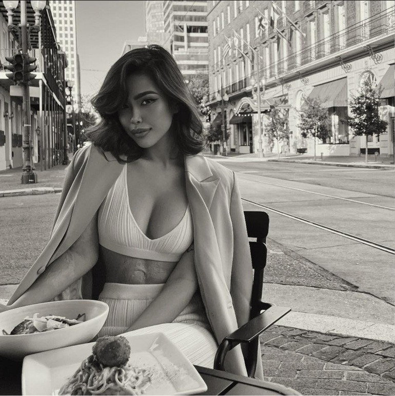 Nina Pham cho hay cô sinh sống, học tập ở Nga từ nhỏ và mới trở về Việt Nam mấy năm qua.