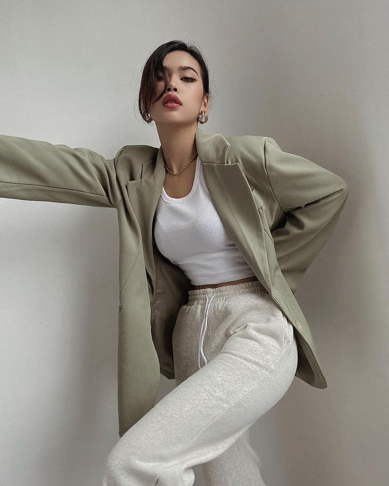 Cô dự định sẽ phát triển công việc kinh doanh riêng, học hỏi thêm kiến thức và mong muốn được trở lại thăm Việt Nam trong tương lai gần. Ảnh: FBNV