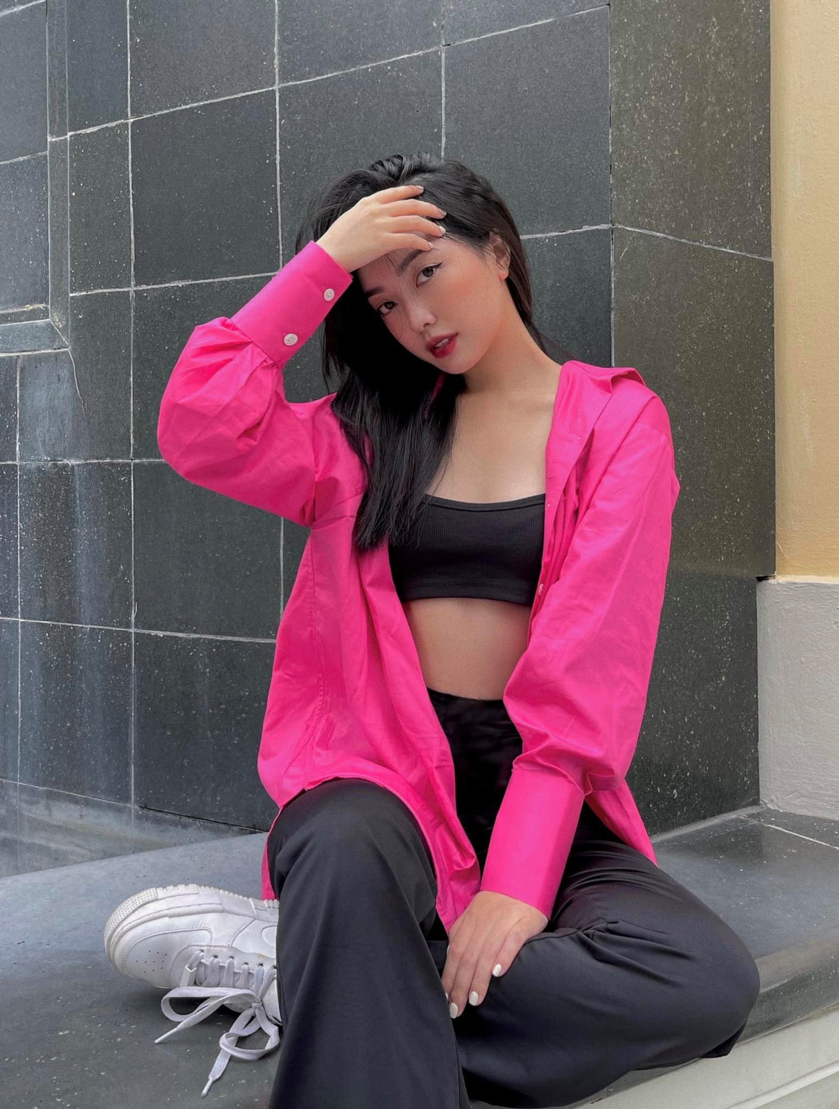 Được biết, Hà Trang là sinh viên năm cuối của trường Đại học Mỹ thuật Việt Nam.