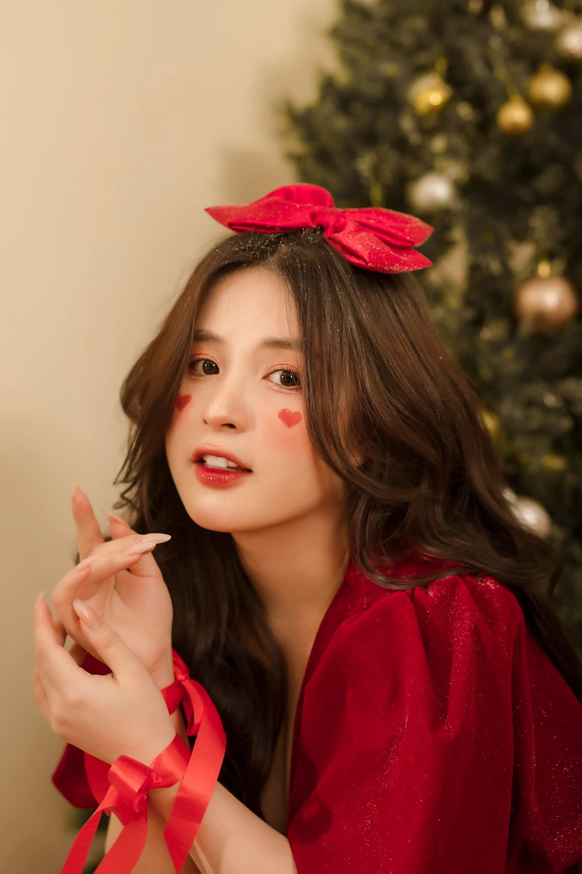 Thảo Nari đã tổ chức lễ ăn hỏi và lễ thành hôn tại gia đình vào cuối năm 2020.