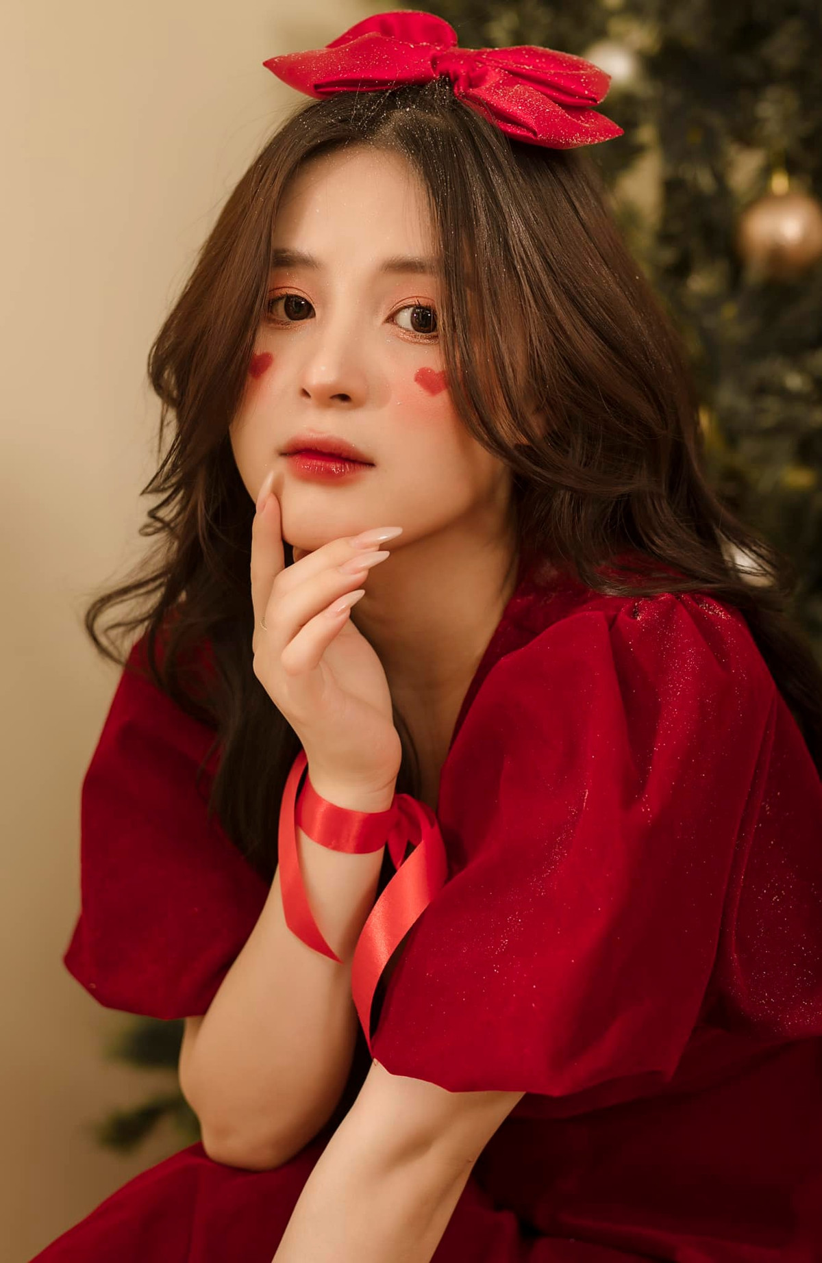 Cùng với nhan sắc dễ thương, Thảo Nari còn được khen ngợi bởi tính cách nhẹ nhàng, trầm ổn.