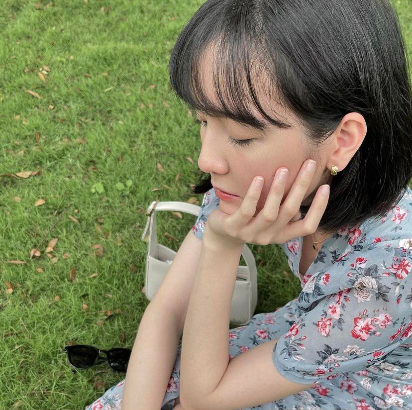 Có thể thấy, dù trước đó Hải Tú từng là "nàng thơ" của Sơn Tùng, từ khi vướng vào lùm xùm "trà xanh" và ở ẩn, đến khi quay trở lại thì phần lớn netizen không còn đón nhận cô nhiệt tình như trước.