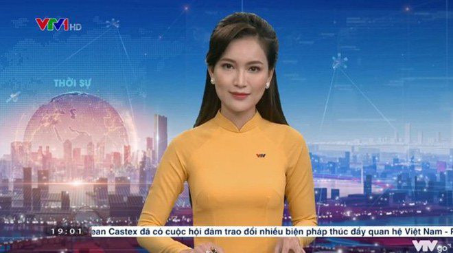 Linh Thủy là một trong những nữ MC VTV trẻ được yêu thích của bản tin Thời sự 19h hiện nay.