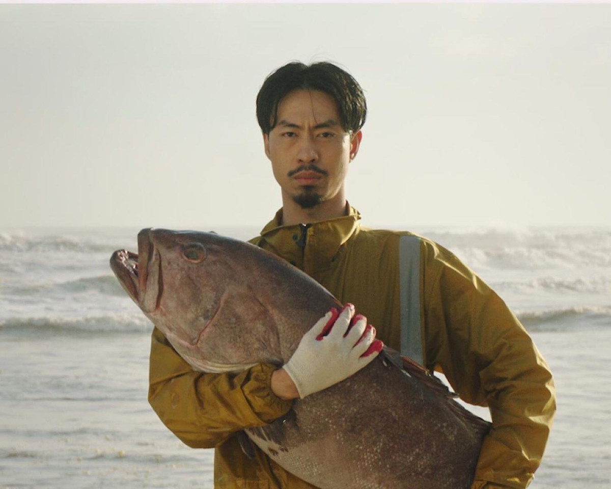 Ngày 29/12, Đen Vâu đã chính thức phát hành sản phẩm âm nhạc Mang tiền về cho mẹ lấy chủ đề tình mẫu tử đầy ý nghĩa và gần gũi trong cuộc sống đời thường.