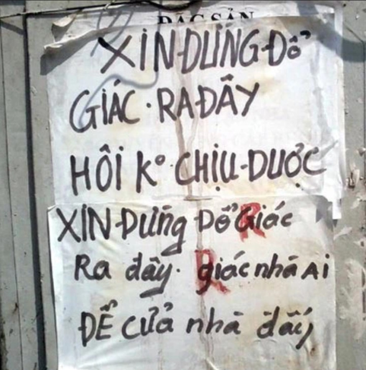 Một biển thông báo với nội dung năn nỉ để không ai để rác nữa, ai còn để rác nữa thì cũng chịu đấy.