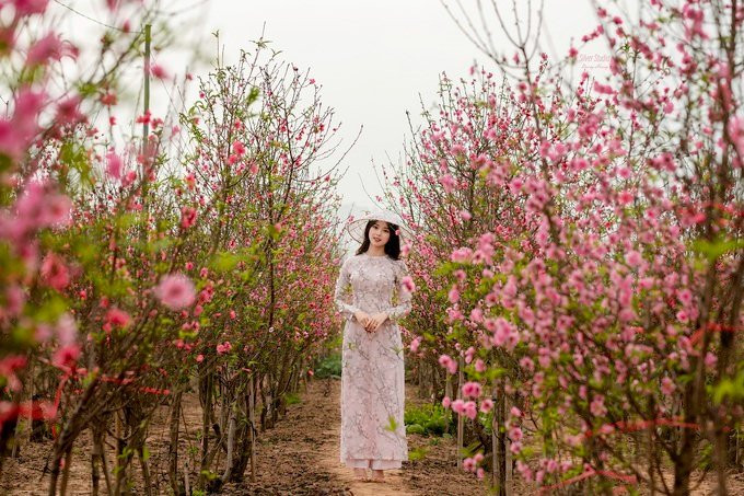 Những ngày gần Tết Âm lịch cũng là thời điểm giới trẻ Hà thành nô nức rủ nhau lưu giữ lại khoảnh khắc đẹp của bản thân.